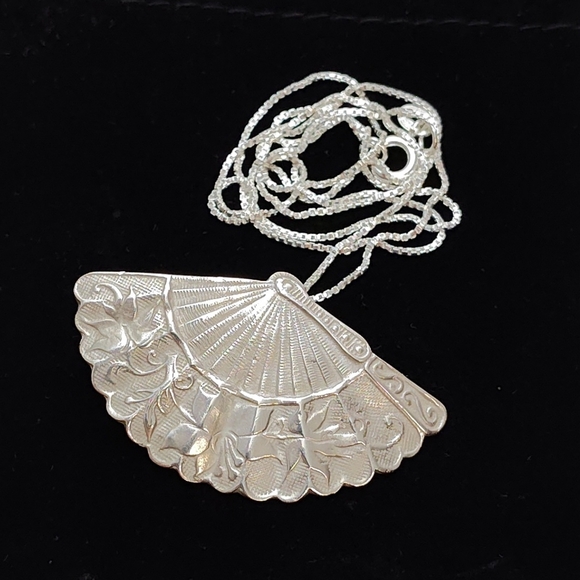 Vintage Sterling Silver French Hand Fan Brooch Necklace Pendant - Picture 12 of 12